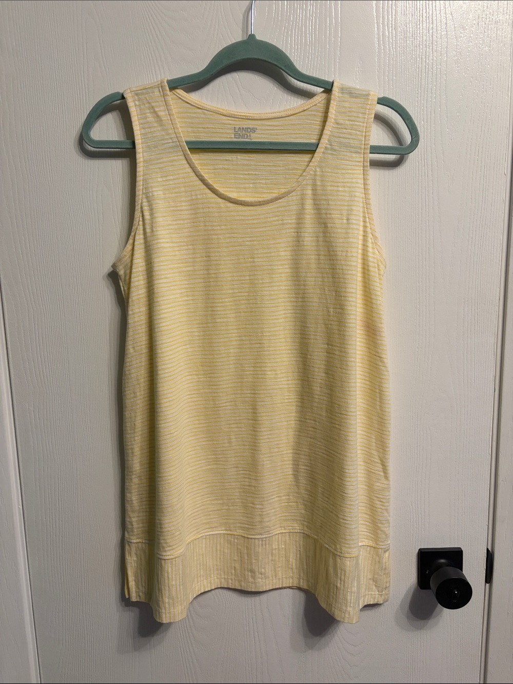 Women’s Lands' End Pale Yellow Striped Sleeveless Knit Tank size small